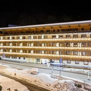 Апарт-отель Radisson Residences Savoia Palace, Кортина-д'Ампеццо